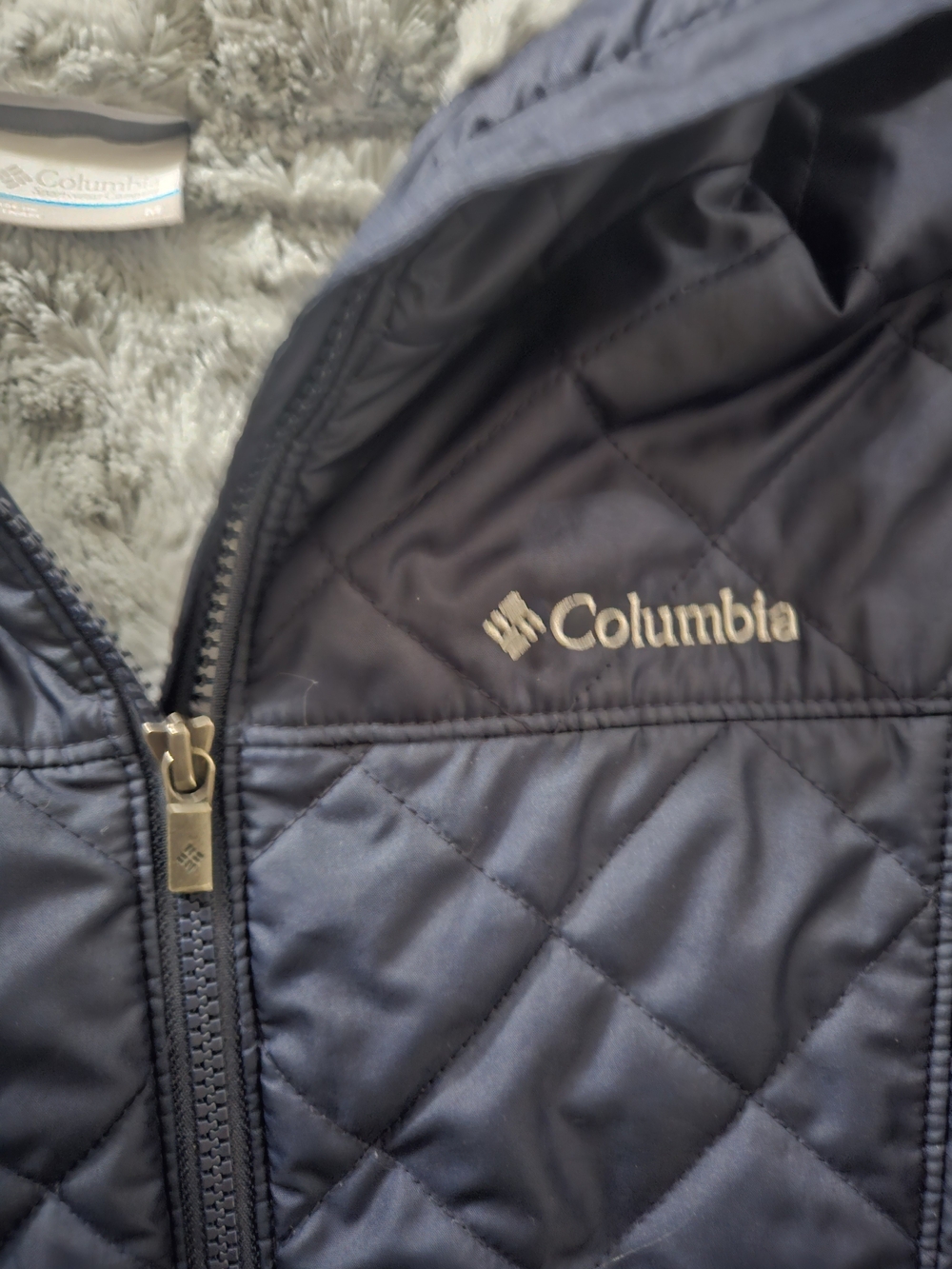 Columbia Women's Copper Crest Hooded Quilted Long Jacket – Dark Navy Blue, Size - Picture 2 of 11